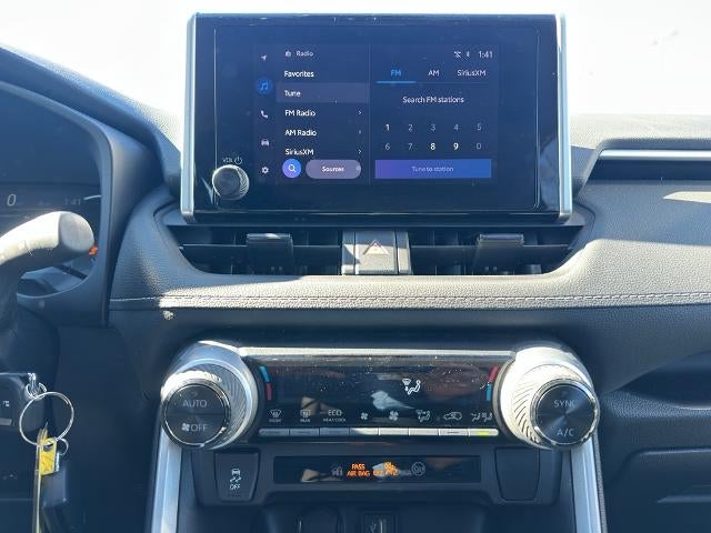 2024 Toyota RAV4 Hybrid LE AWD (Natl)