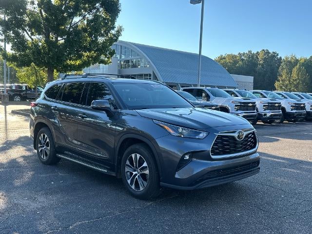 2022 Toyota Highlander XLE AWD (Natl)