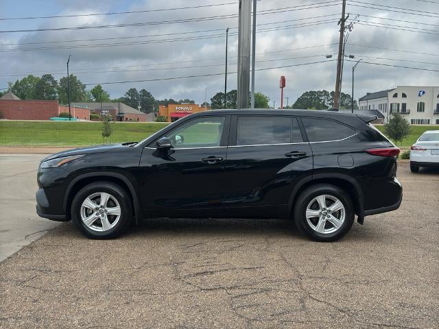 2023 Toyota Highlander L FWD (Natl)