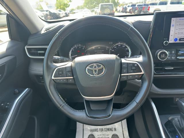 2024 Toyota Highlander LE AWD (SE)