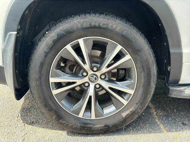 2018 Toyota Highlander LE Plus V6 FWD (SE)