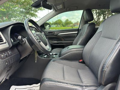 2018 Toyota Highlander LE Plus V6 FWD (SE)