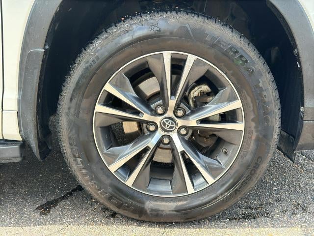 2018 Toyota Highlander LE Plus V6 FWD (SE)