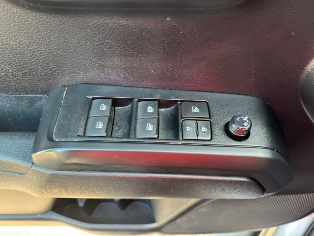 2021 Toyota Tacoma 2WD 2WD SR Double Cab 5' Bed I4 AT (GS)