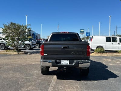 2019 Toyota Tundra 2WD 2WD SR5 CrewMax 5.5' Bed 5.7L (SE)