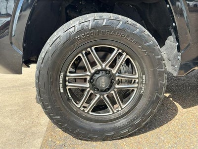 2022 Toyota Tundra 2WD 2WD Platinum CrewMax 5.5' Bed (SE)