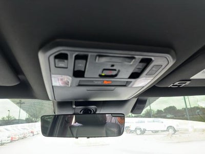 2022 Toyota Tundra 2WD 2WD Platinum CrewMax 5.5' Bed (SE)