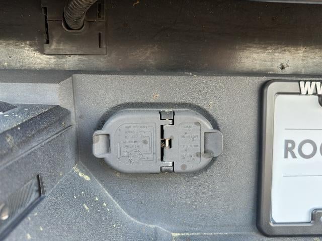 2022 Toyota Tundra 2WD 2WD Platinum CrewMax 5.5' Bed (SE)