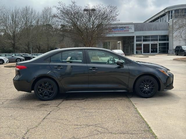 2022 Toyota Corolla LE CVT (SE)