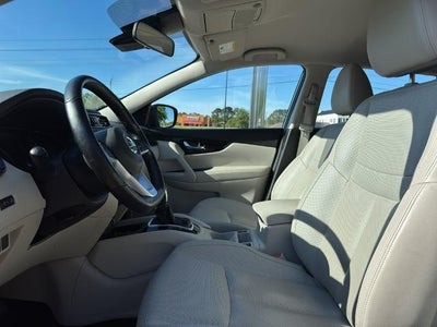 2022 Nissan Rogue Sport FWD SL