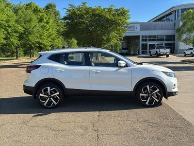 2022 Nissan Rogue Sport FWD SL