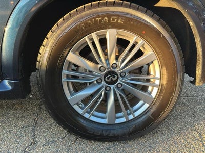 2024 INFINITI QX80 LUXE AWD