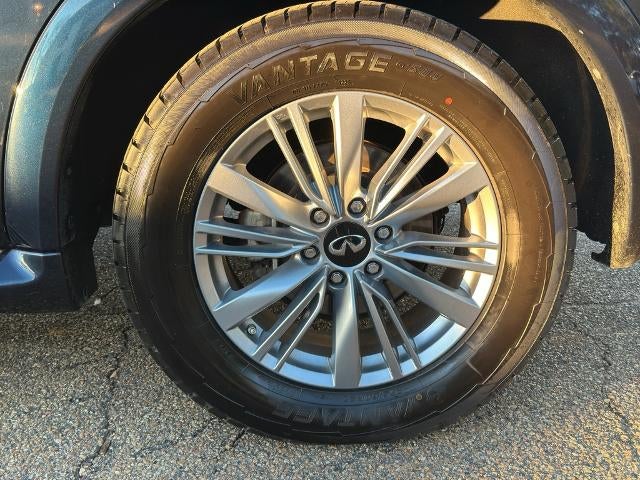 2024 INFINITI QX80 LUXE AWD