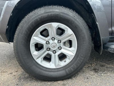 2021 Toyota 4Runner SR5 2WD (SE)