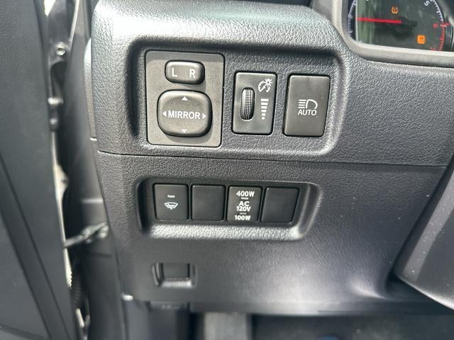 2021 Toyota 4Runner SR5 2WD (SE)