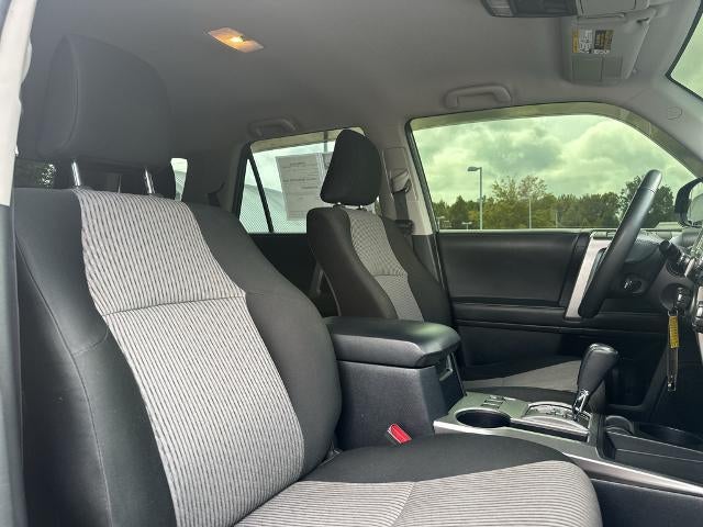 2021 Toyota 4Runner SR5 2WD (SE)