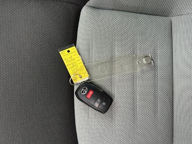 2025 Toyota 4Runner TRD Off Road 4WD (Natl)