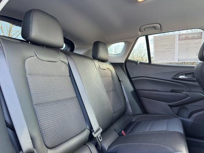 2025 Chevrolet Trax FWD 4dr LT