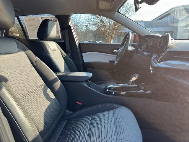 2025 Chevrolet Trax FWD 4dr LT